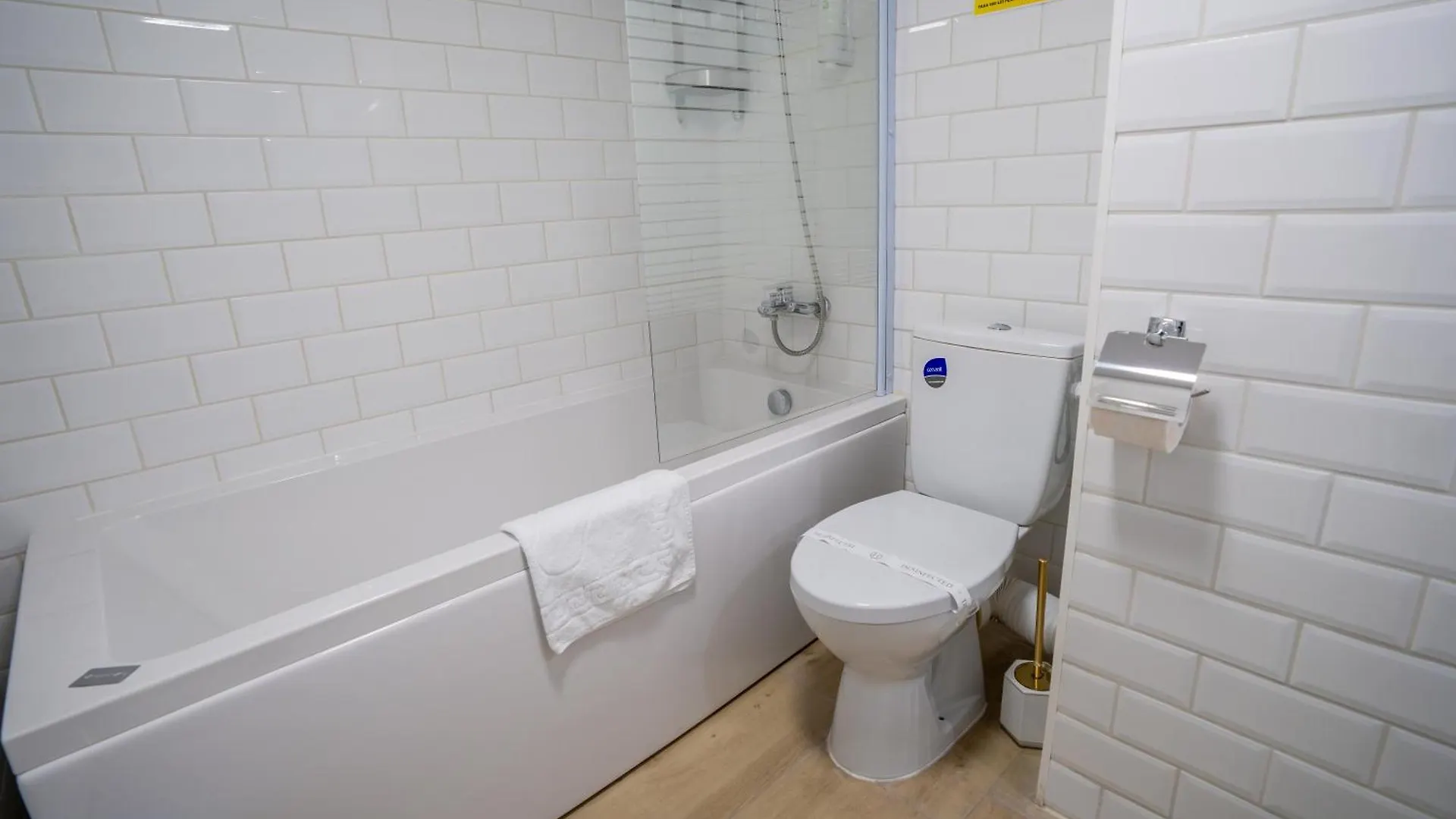 Lovely Duplex Apartment Cismigiu Park - Pop1 Bukarest 0*,  Románia